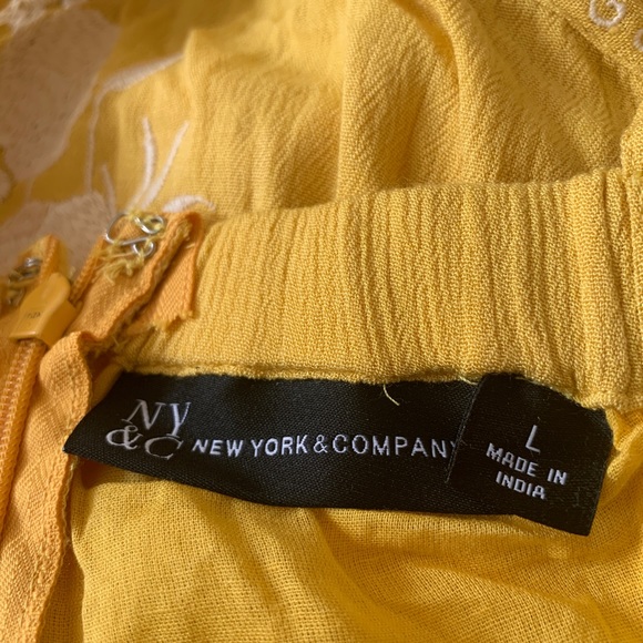 NY & COMPANY GOLD DUST / YELLOW EMBROIDERED MAXI DRESS . SIZE LARGE - Picture 7 of 17